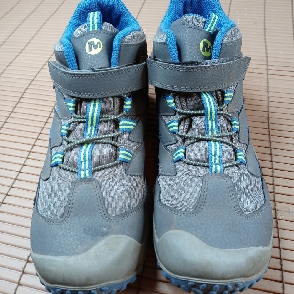 Merrell Chameleon 7 Access Mid Hiking Shoes Waterproof Gray MK259197 Boys 6.5 M.
